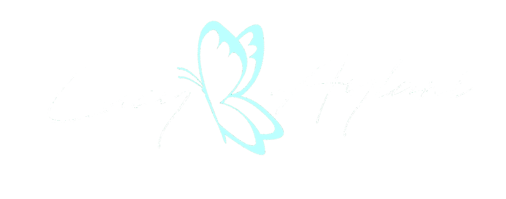 lucy_aylani_white